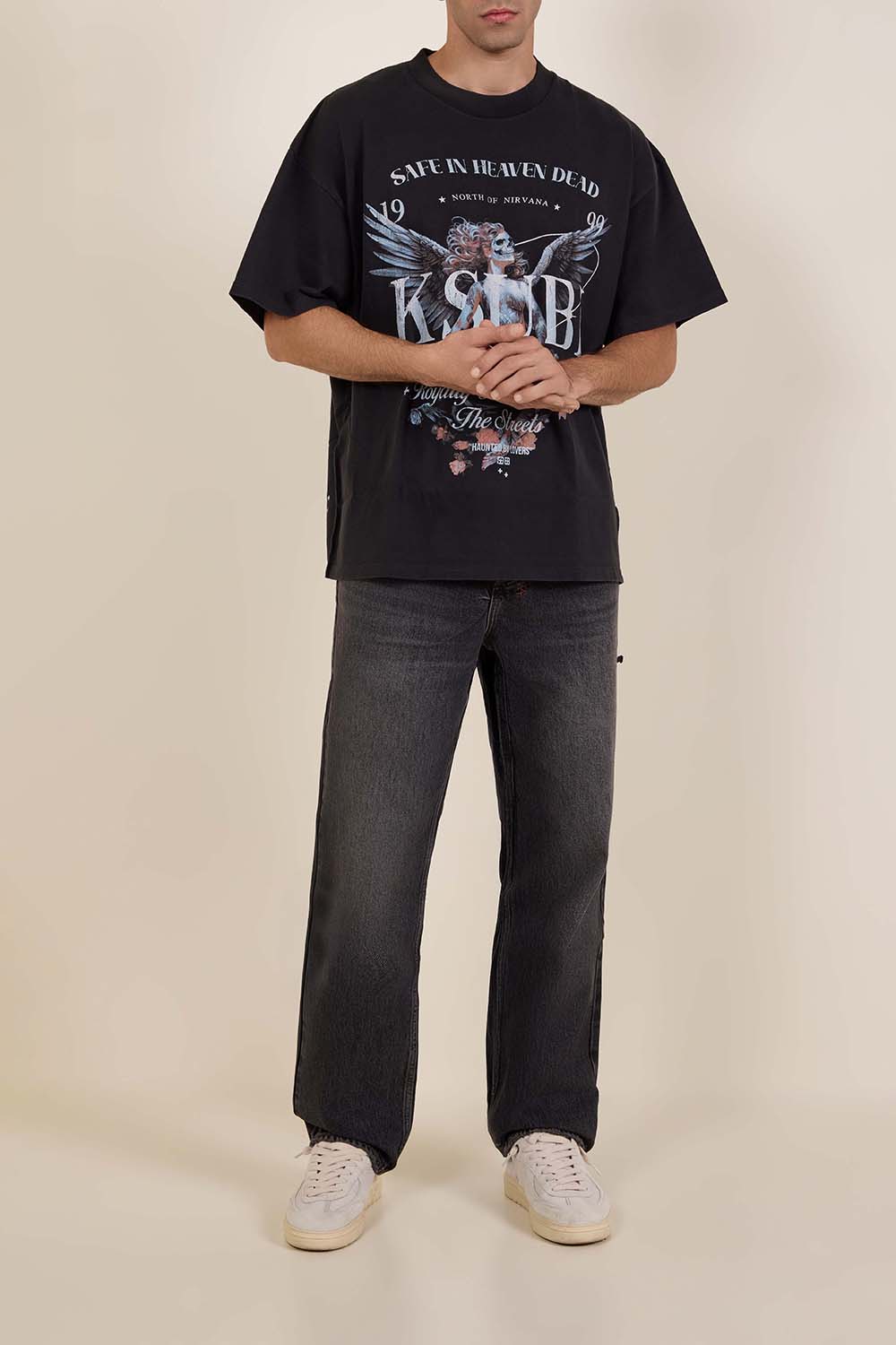 מכנסי ג'ינס ישרים